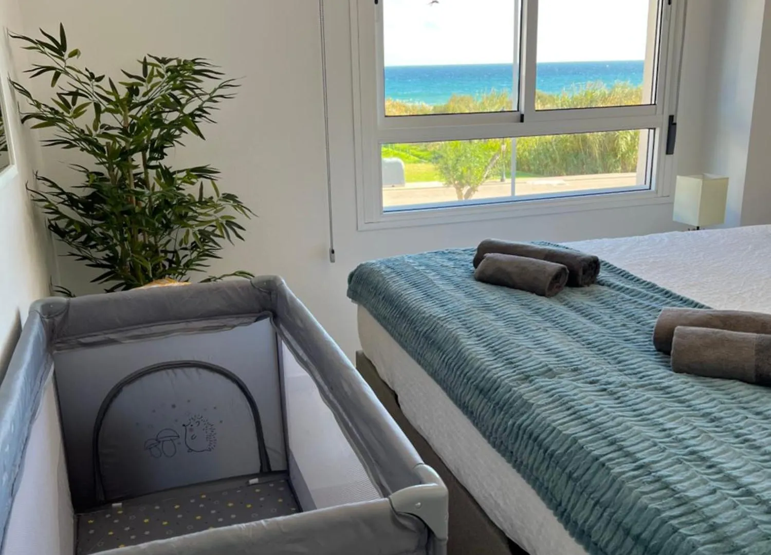 Relax At Premium Beach Flat - Aldea Beach Манилва 0*,